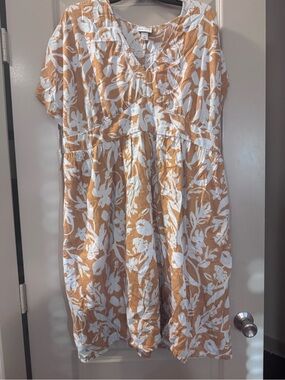 Ava & Viv Tan and White Floral Midi Dress